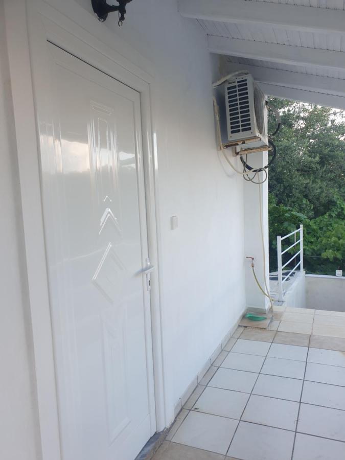 Rosemary House Guest House ซารานเดอ ภายนอก รูปภาพ